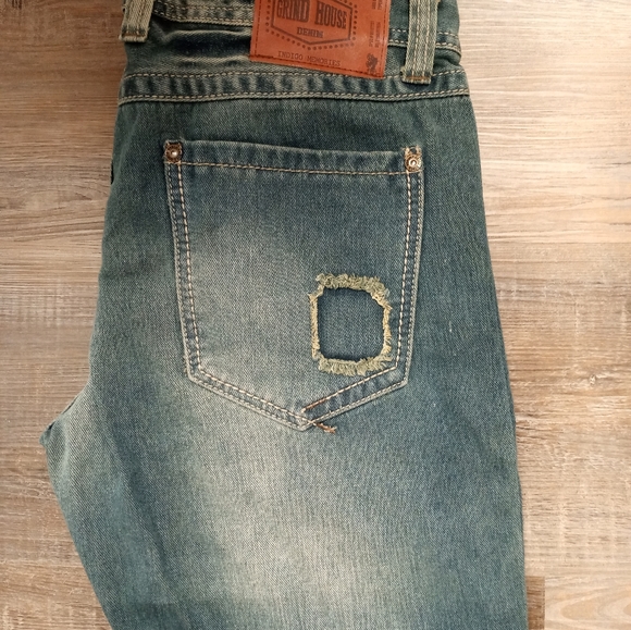 Grindhouse Men Distressed Jeans - Picture 4 of 8